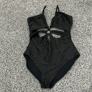 Women’s one piece bathing suit (13J)